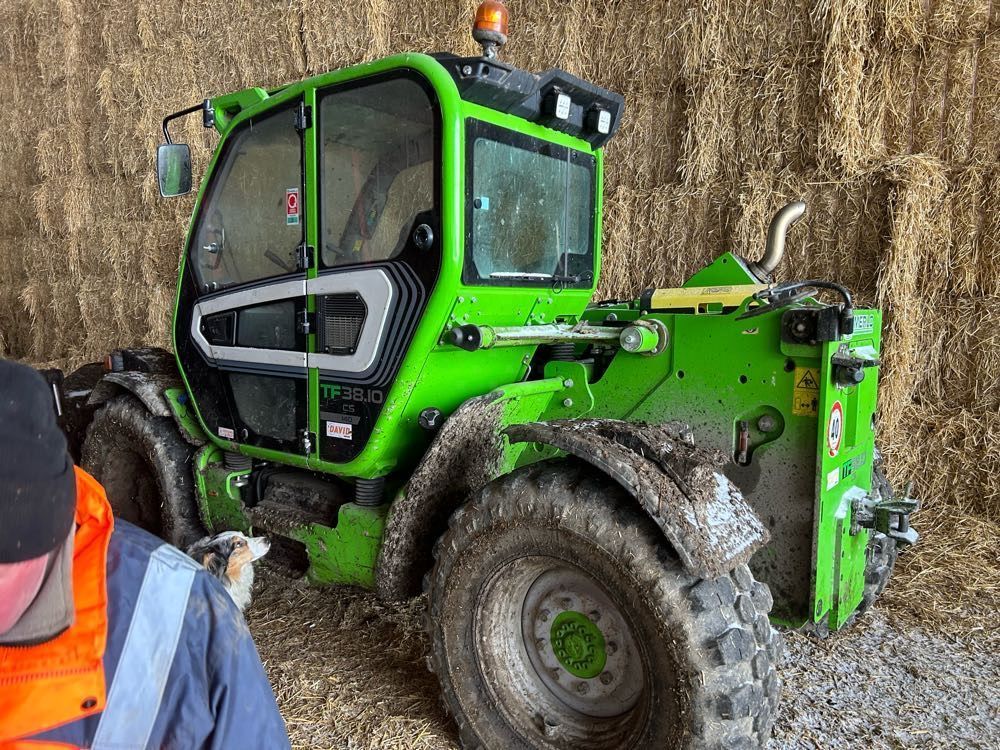 Merlo tf 38.10 cs 120 Ładowacz teleskopowy 62 500 €
