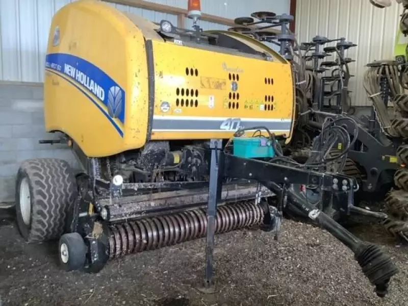 E-FARM: New Holland TM150 - Presse à balles - id PBHFGTP - 17 900 € - Année: 2014 - Balles produites: 37 000,France