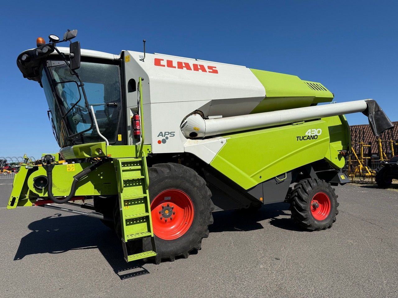 Claas Tucano 430 Комбайн 103 901 €