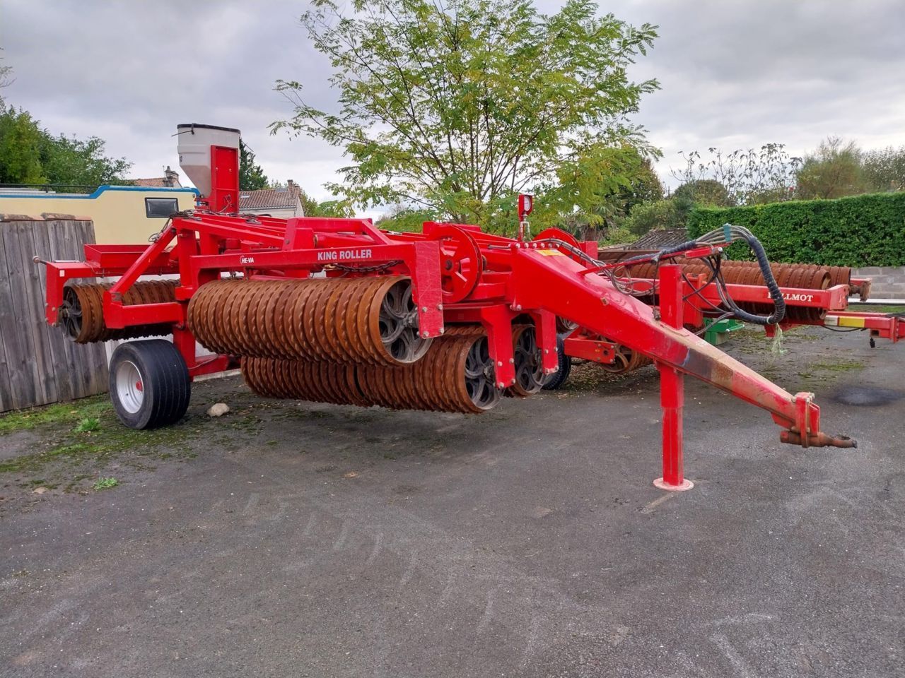 E-FARM: HE-VA king roller - Walze - id GYARY91 - 19.500 € - Baujahr: 2013 - Frankreich