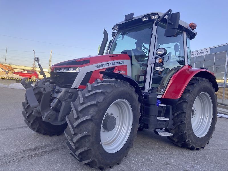 Massey Ferguson 5S.115 Efficient Traktor 77.500 €