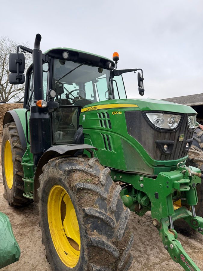John Deere 6120 M Tractor 65.000 €