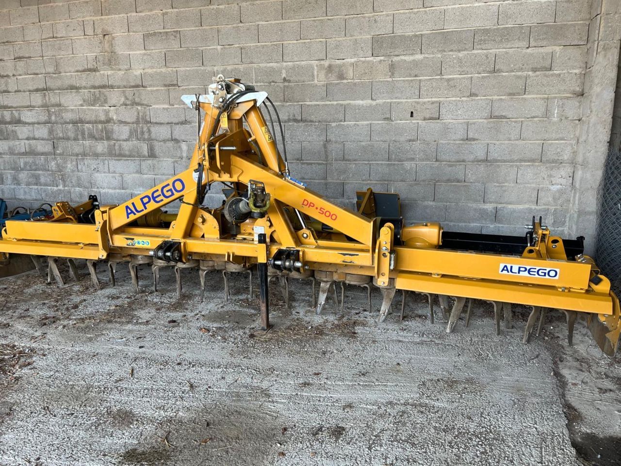 E-FARM: Alpego dp 500 / rouleau packer / effaces traces / très peu tournée - Herse rotative - id 3LRYJMZ - 25 900 € - Année: 2015 - France