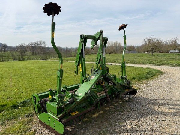 Amazone KG 3000 Super Motorová brána 11 000 €