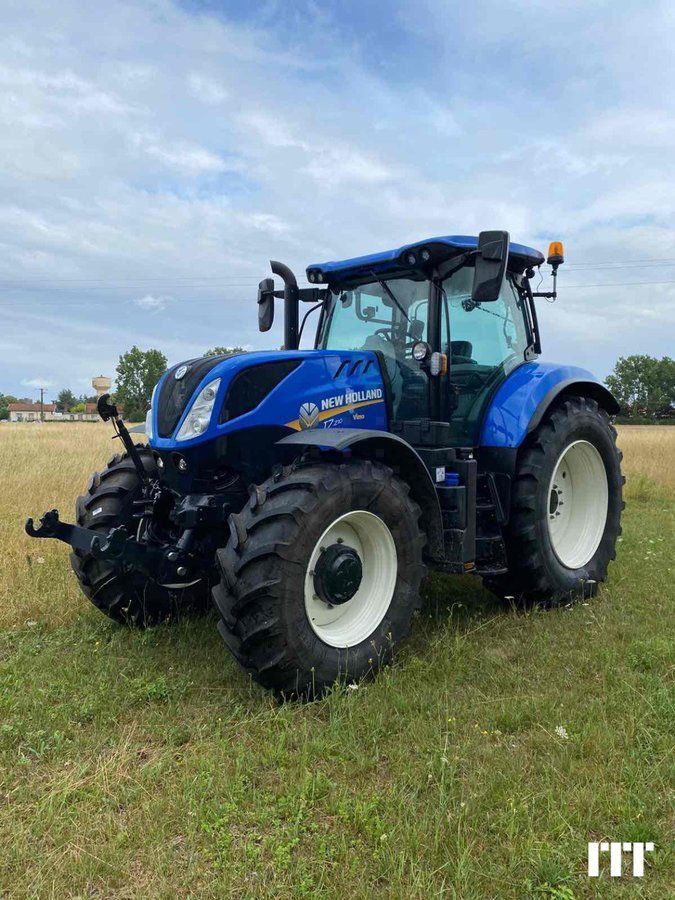 E-FARM: New Holland T7.210 - Tractor - id L2NMBQK - €95,000 - Year of construction: 2023 - Engine hours: 670,Engine power (HP): 180,France