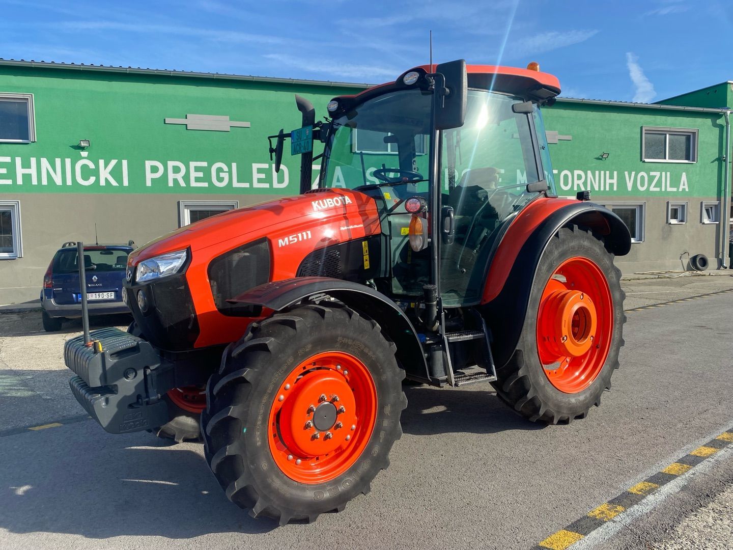 E-FARM: Kubota M5111 - Tracteur - id R2XTW8R - 52 000 € - Année: 2021 - Lecture du nombre d'heure: 2 600,Puissance du moteur (chevaux): 111,Serbie