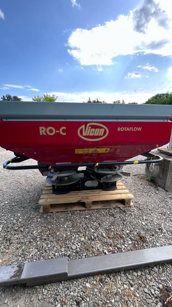 Vicon ro-c Fertiliser spreader €5,500