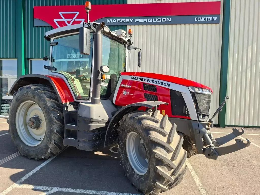 Massey Ferguson 8S.225 Tractor €122,000