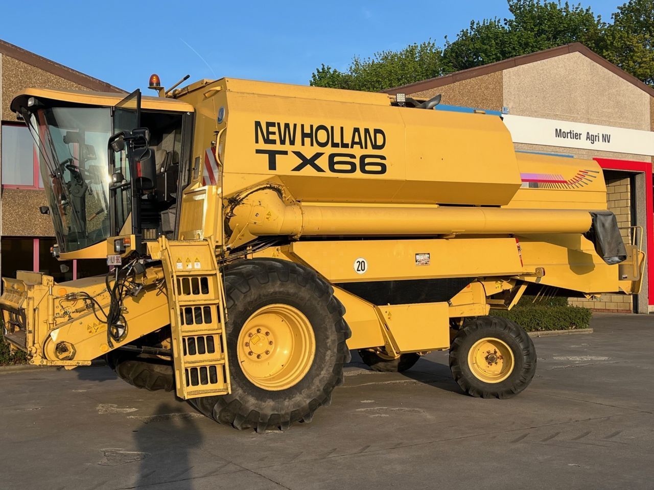 New Holland TX 66 Kombájn 40 000 EUR