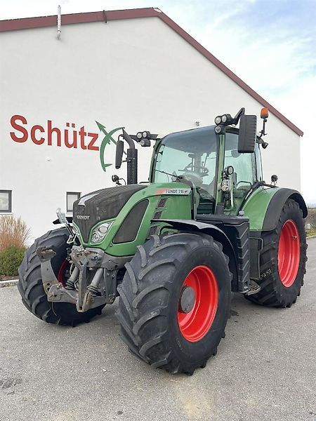 Fendt 718 Vario Трактор 68 000 €