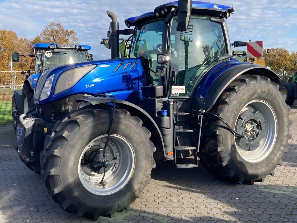 New Holland T7.300 Tractor €166,500