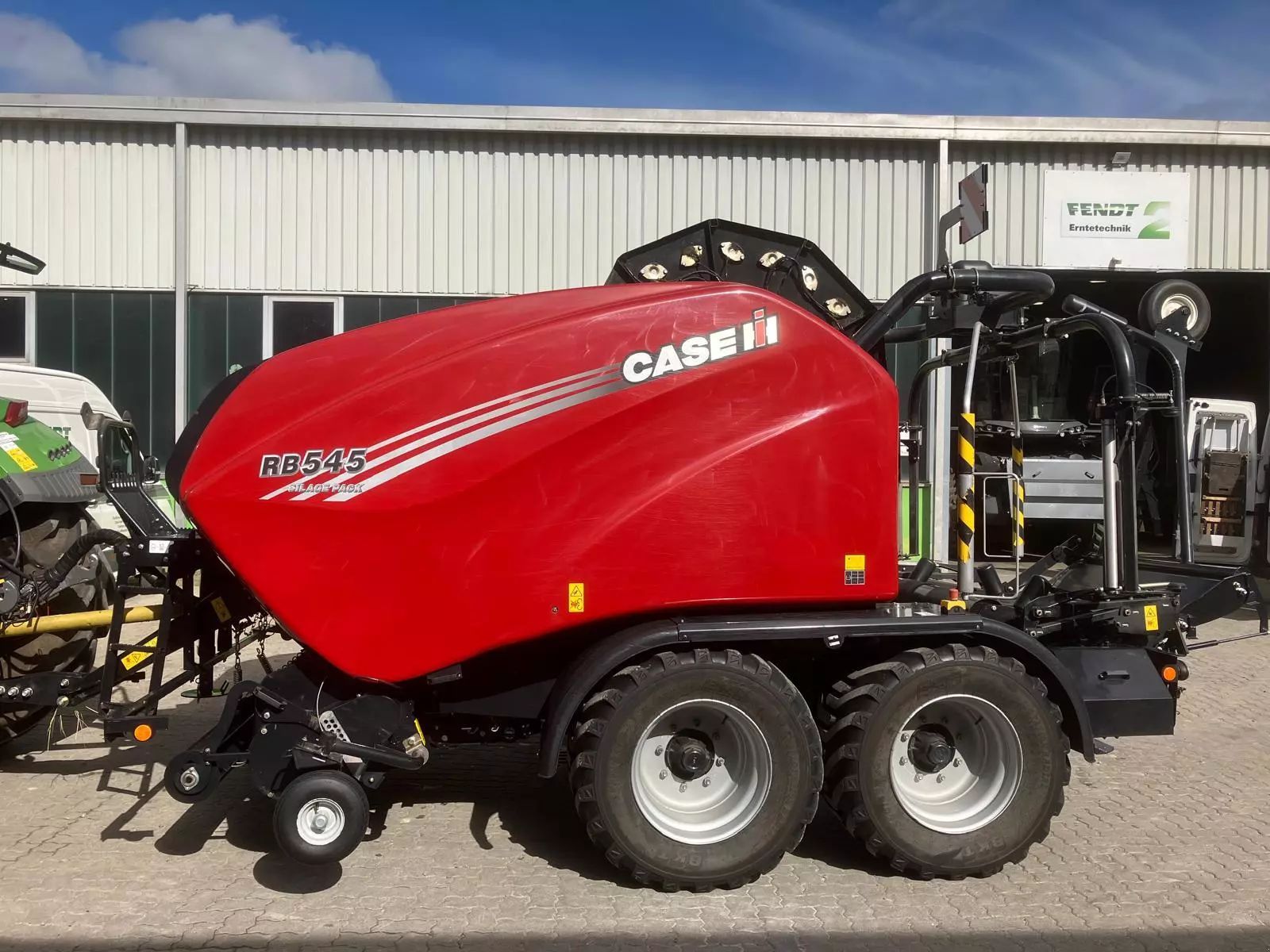 E-FARM: Case IH RB545 - Baler - id UFRBEZI - €42,000 - Germany