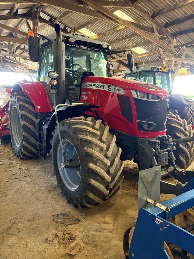 E-FARM: Massey Ferguson 7726S - Τρακτέρ - id 1ILMSCX - 112.500 € - Χρονία: 2019 - Μετρητής ωρών: 3.800,Ισχύς κινητήρα: 260,Γαλλία