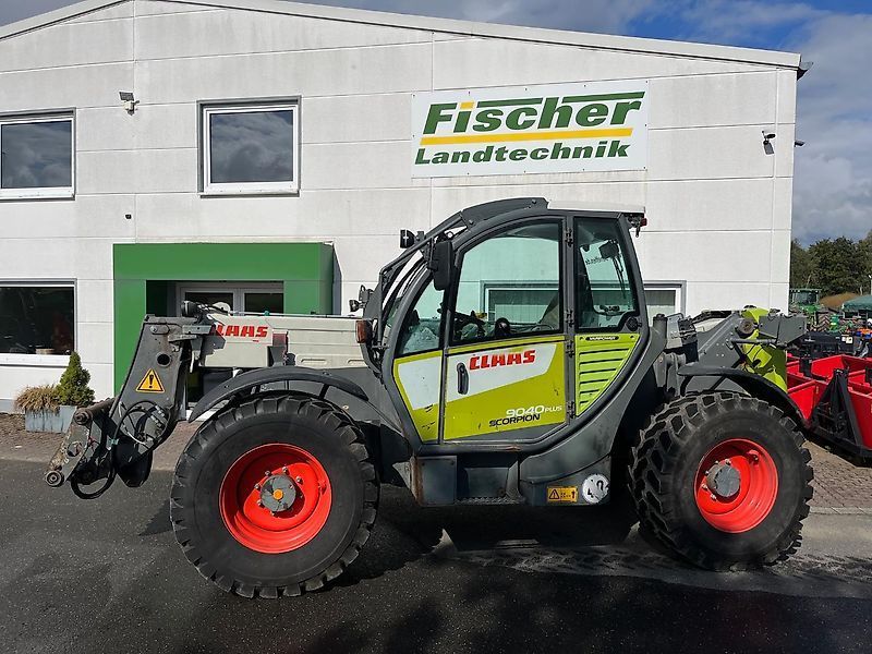 E-FARM: Claas scorpion 9040 plus varipower - Telehandler - id NSQZBFK - Year of construction: 2013 - Engine hours: 8,500,Engine power (HP): 140,Germany