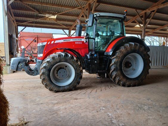 E-FARM: Massey Ferguson 8660 - Tracteur - id Q5IBQXP - 76 000 € - Année: 2013 - Lecture du nombre d'heure: 5 880,Puissance du moteur (chevaux): 300,France