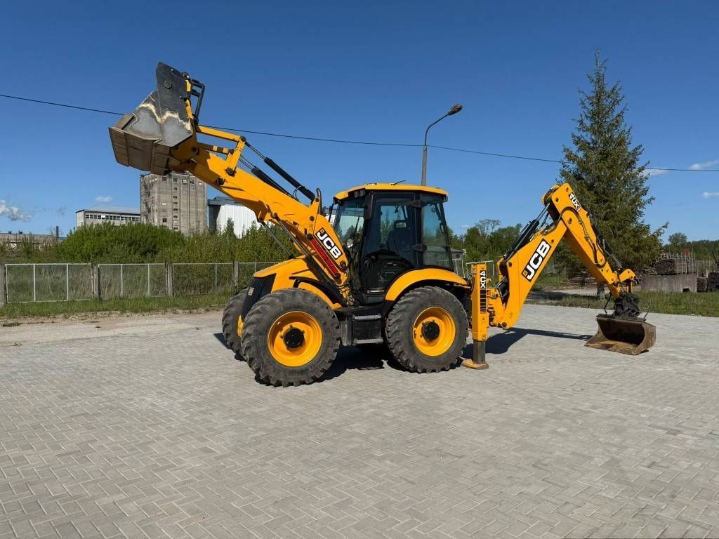 E-FARM: JCB jcb 4cx aec joystick, powerslide, front quick.ac. - Retroexcavadora - id R2NE8LB - Año: 2023 - Letonia