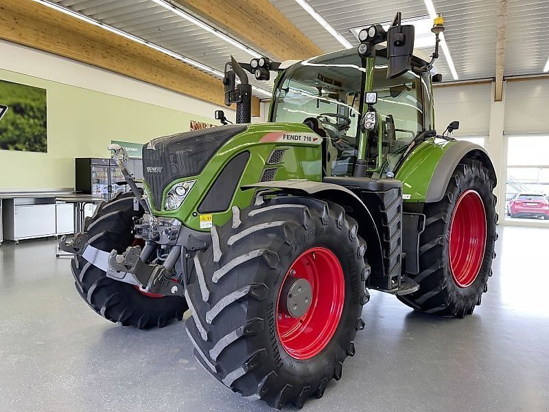 Fendt 718 Vario Profi Plus Traktor 137.395 €