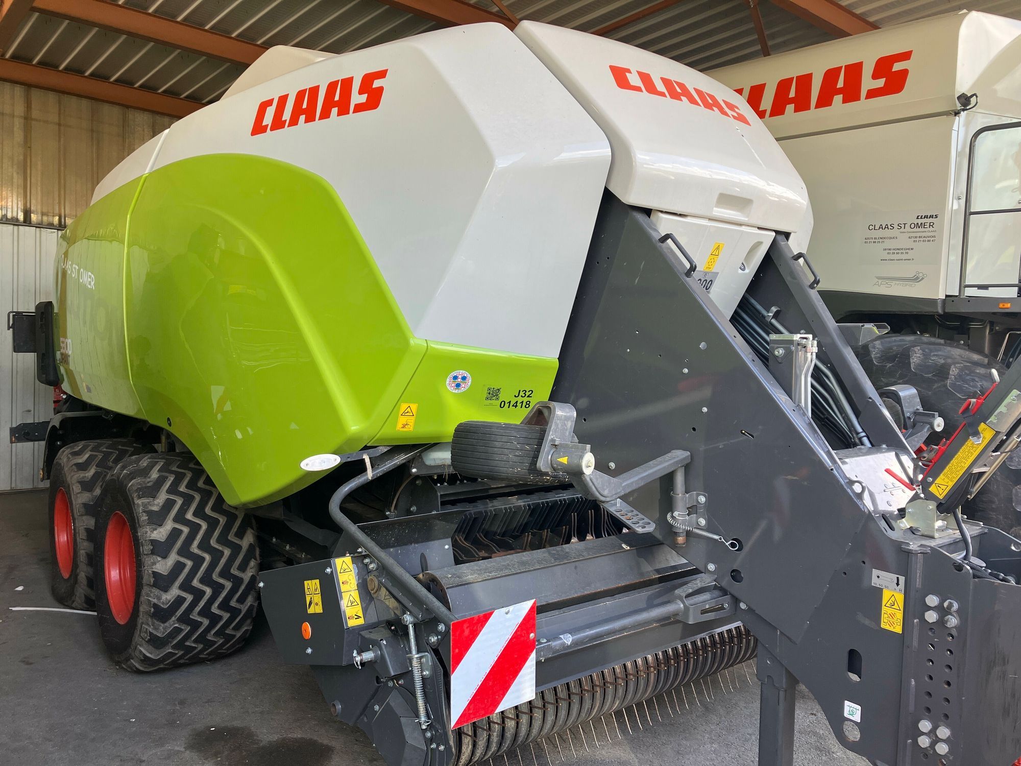 E-FARM: Claas Quadrant 5300 RF - Ballenpresse - id XRUZ4HQ - 135.000 € - Baujahr: 2023 - Ballenanzahl: 7.420,Frankreich