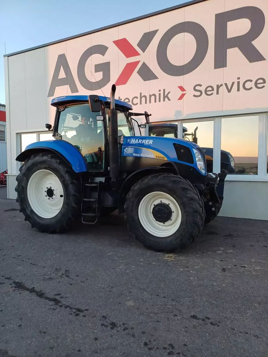 E-FARM: New Holland T6090 - Tractor - id VBLS7UA - €65,000 - Year of construction: 2010 - Engine hours: 3,920,Engine power (HP): 164,Austria