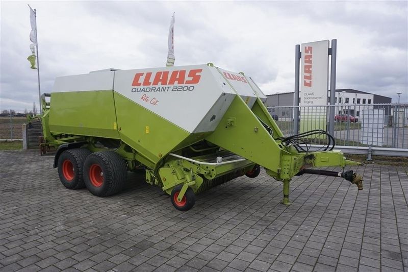E-FARM: Claas Quadrant 2200 RC - Presse à balles - id F1RZ3SN - 25 900 € - Balles produites: 70 000 - Allemagne