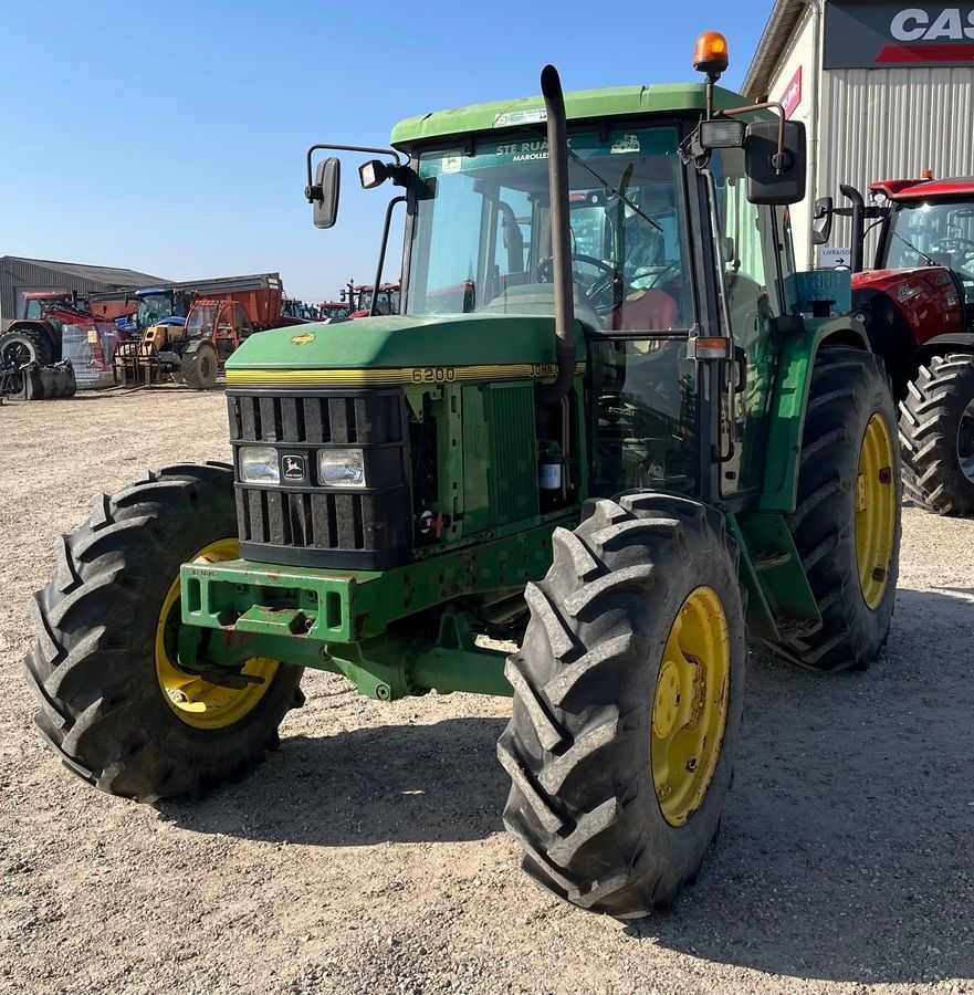 E-FARM: John Deere 6200 - Tractor - id XUTHTC5 - €20,000 - Year of construction: 1996 - Engine hours: 8,323,Engine power (HP): 80,France