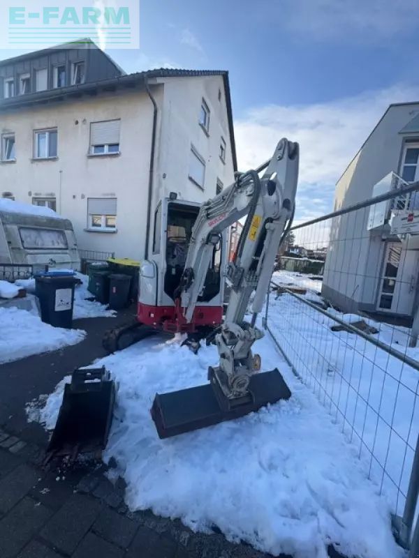 Takeuchi tb 325ra Mini-pelle 37 600 €