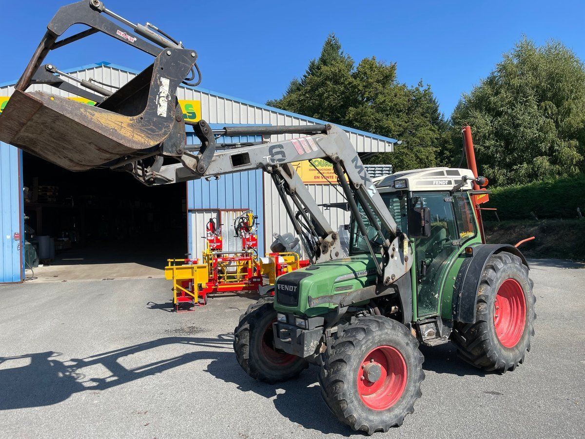Fendt 208 Tractor €32,000