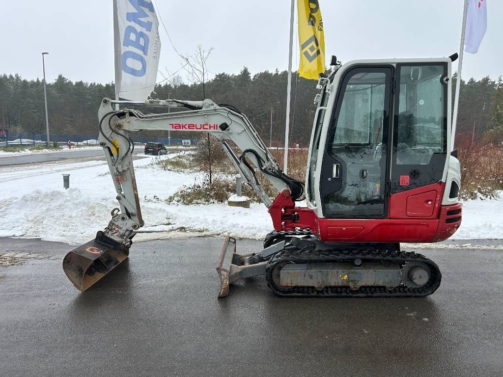 Takeuchi tb 230 v3 Mini-pelle 34 500 €