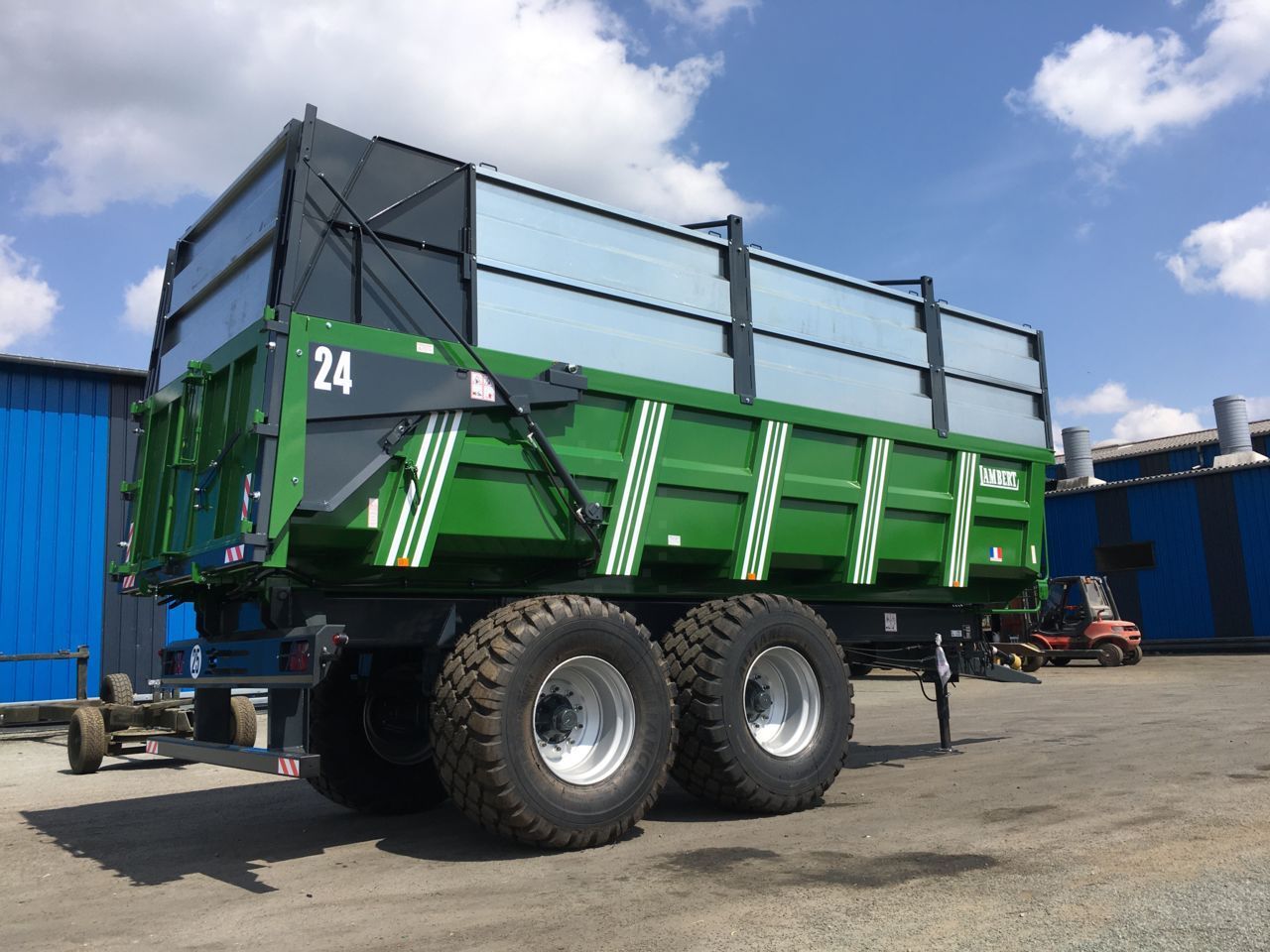 E-FARM: lambert 14 t - Benne - id FTJZBHS - 23 900 € - Année: 2023 - France