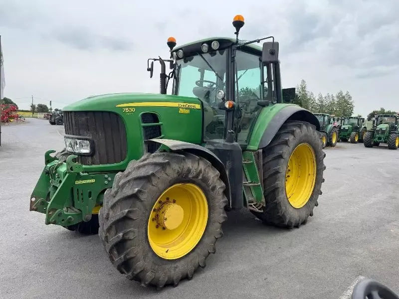 E-FARM: John Deere 7530 Premium - Tractor - id NH1EGAV - €50,000 - Year of construction: 2008 - Engine hours: 9,380,Engine power (HP): 185,France