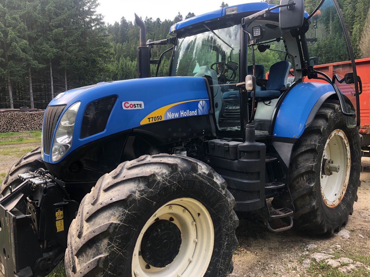 New Holland T 7050 Tractor 43.500 EUR