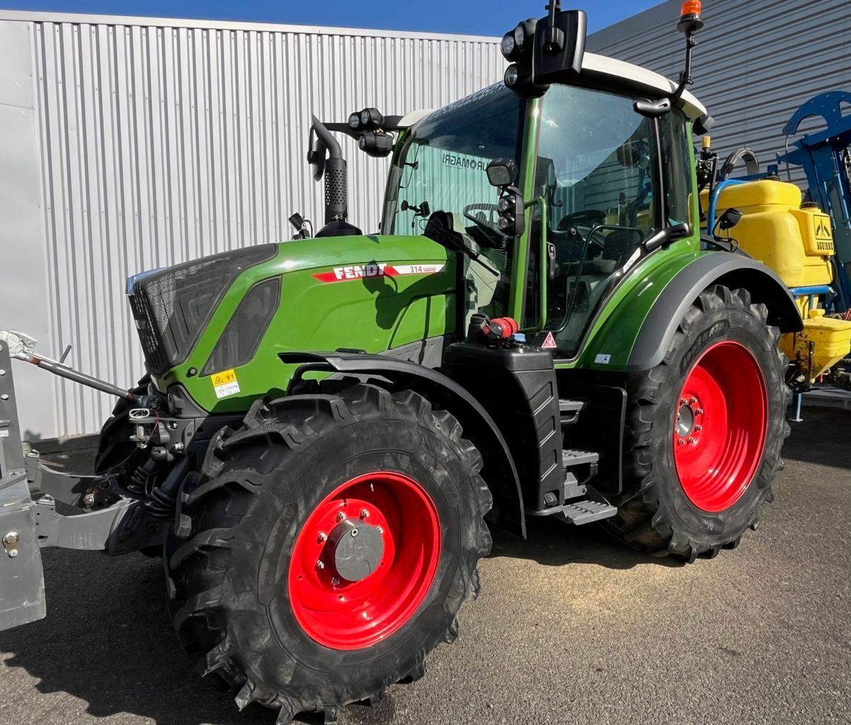 E-FARM: Fendt 314 Vario - Tractor - id S1Q5HVX - 95.000 € - Año: 2024 - Horas: 935,Potencia del motor: 140,Francia