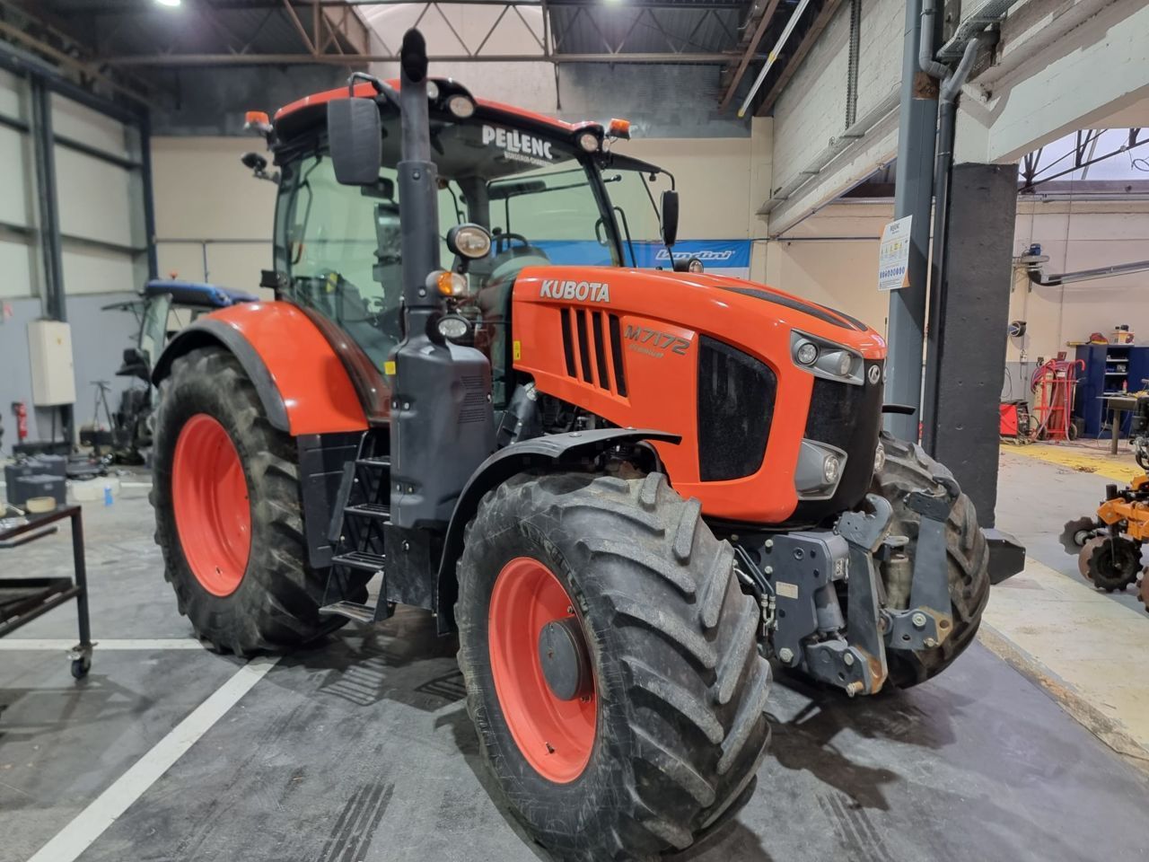 Kubota M7172 Traktor 84 000 €