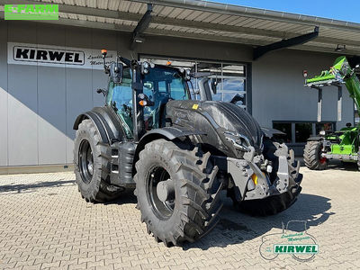 E-FARM: Valtra T235 Direct - Tractor - id S2KZQQW - €164,999 - Year of construction: 2023 - Engine hours: 150,Engine power (HP): 230,Germany