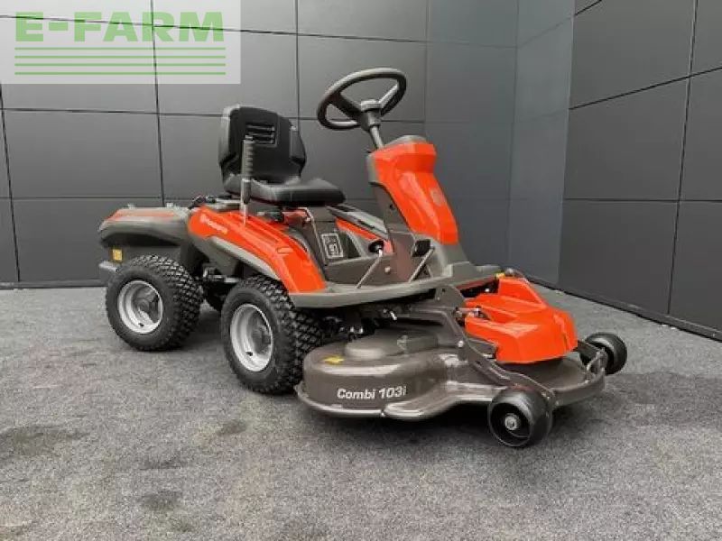 Husqvarna akkurider r200ix awd mit 103icm mähdeck Lawn mower €5,825
