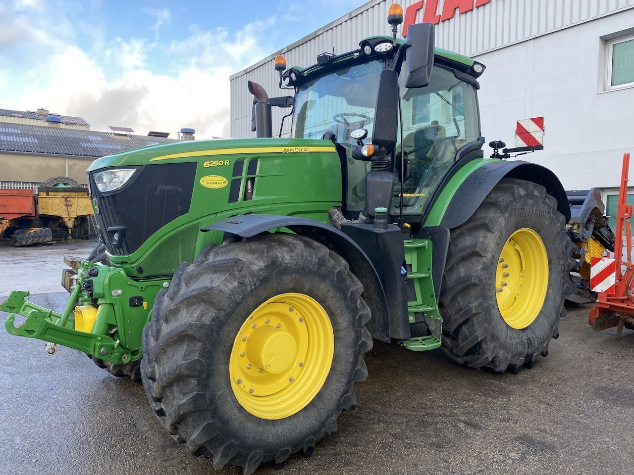 John Deere 6250 R Traktor 156.000 €