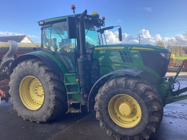 John Deere 6195 R Tractor €94,000
