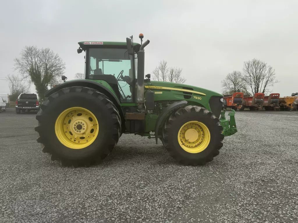 E-FARM: John Deere 7930 - Tractor - id 6VFDGLT - 39.000 € - Año: 2008 - Potencia del motor: 220,Francia