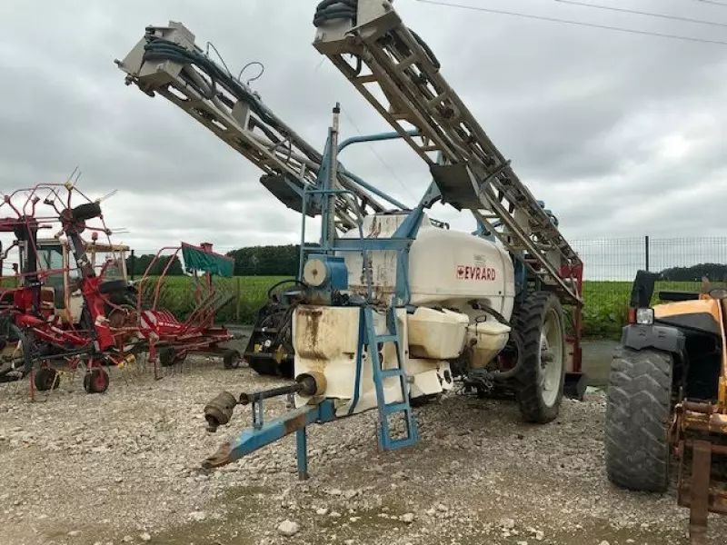 E-FARM: Evrard meteor3400l - Sprayer - id R2UZKAN - €9,500 - Year of construction: 1998 - France