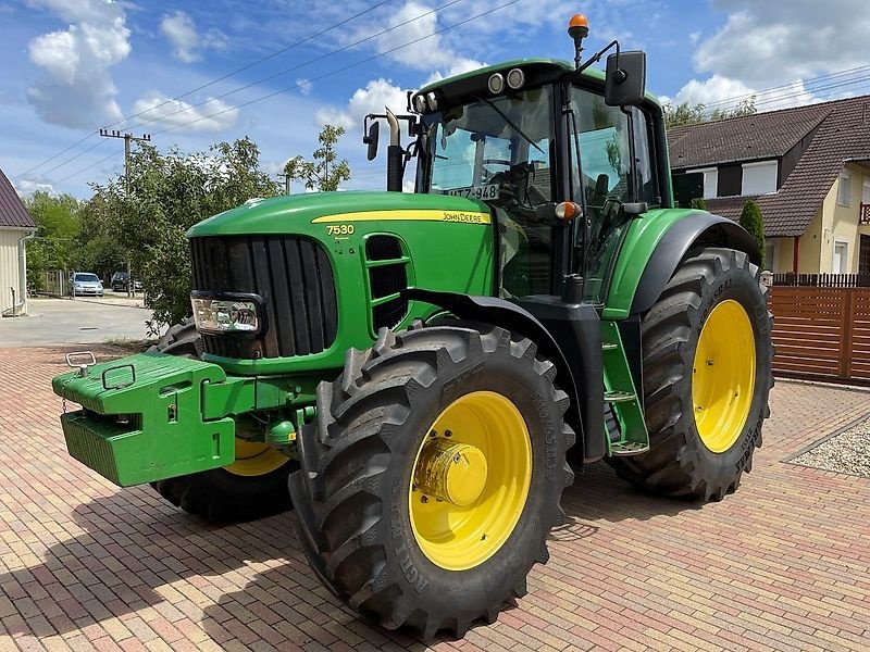 John Deere 7530 Premium tractor €52,500