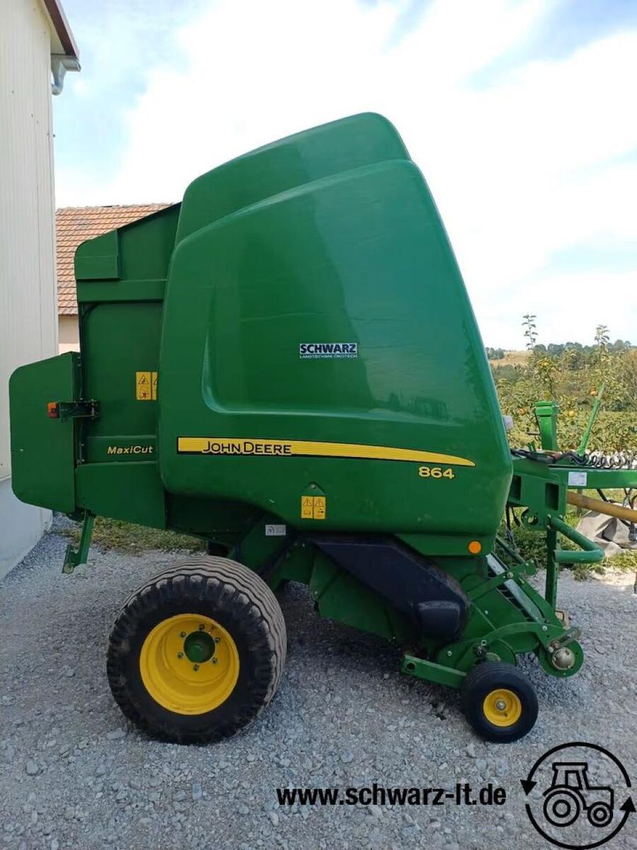 E-FARM: John Deere 864 - Πρέσσα - id 1R14RWN - 20.925 € - Χρονία: 2011 - Γερμανία