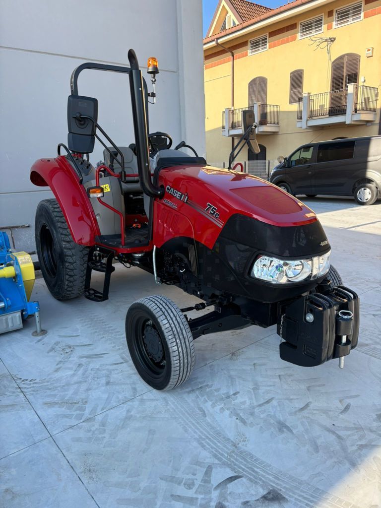 E-FARM: Case IH Farmall 75 - Tracteur - id NN37KAW - Année: 2025 - Puissance du moteur (chevaux): 75,Italie