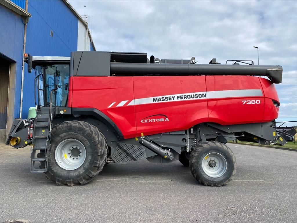 E-FARM: Massey Ferguson Centora 7380 - Mähdrescher - id DKDQQDP - 125.000 € - Baujahr: 2017 - Abgelesene Motorstunden: 1.706,Litauen