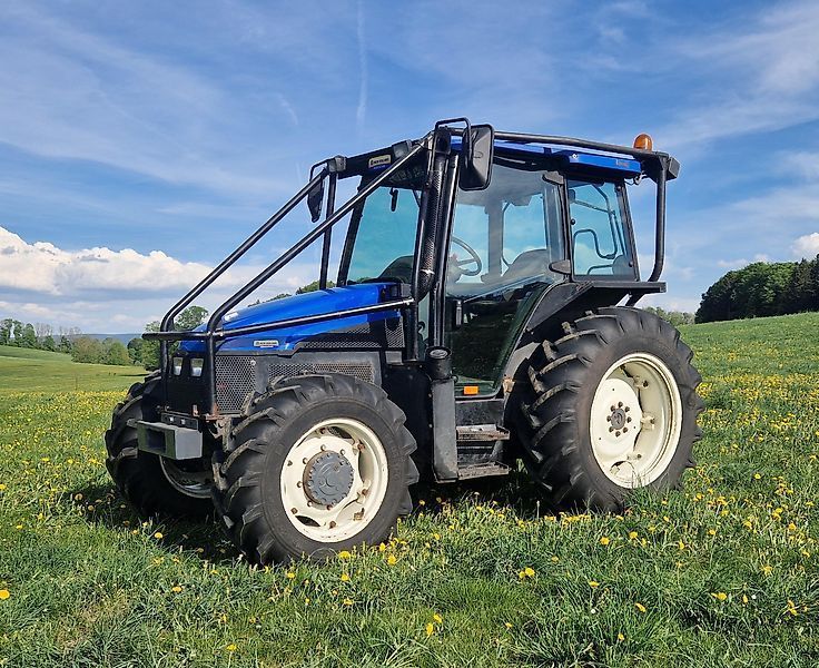 New Holland TL 100 Trattore 22.500 €