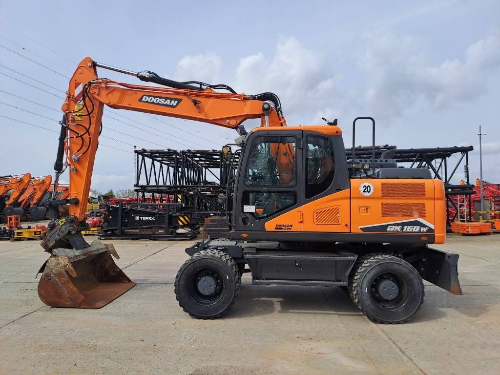 Doosan dx160w-7 Excavadora de ruedas 135.000 €