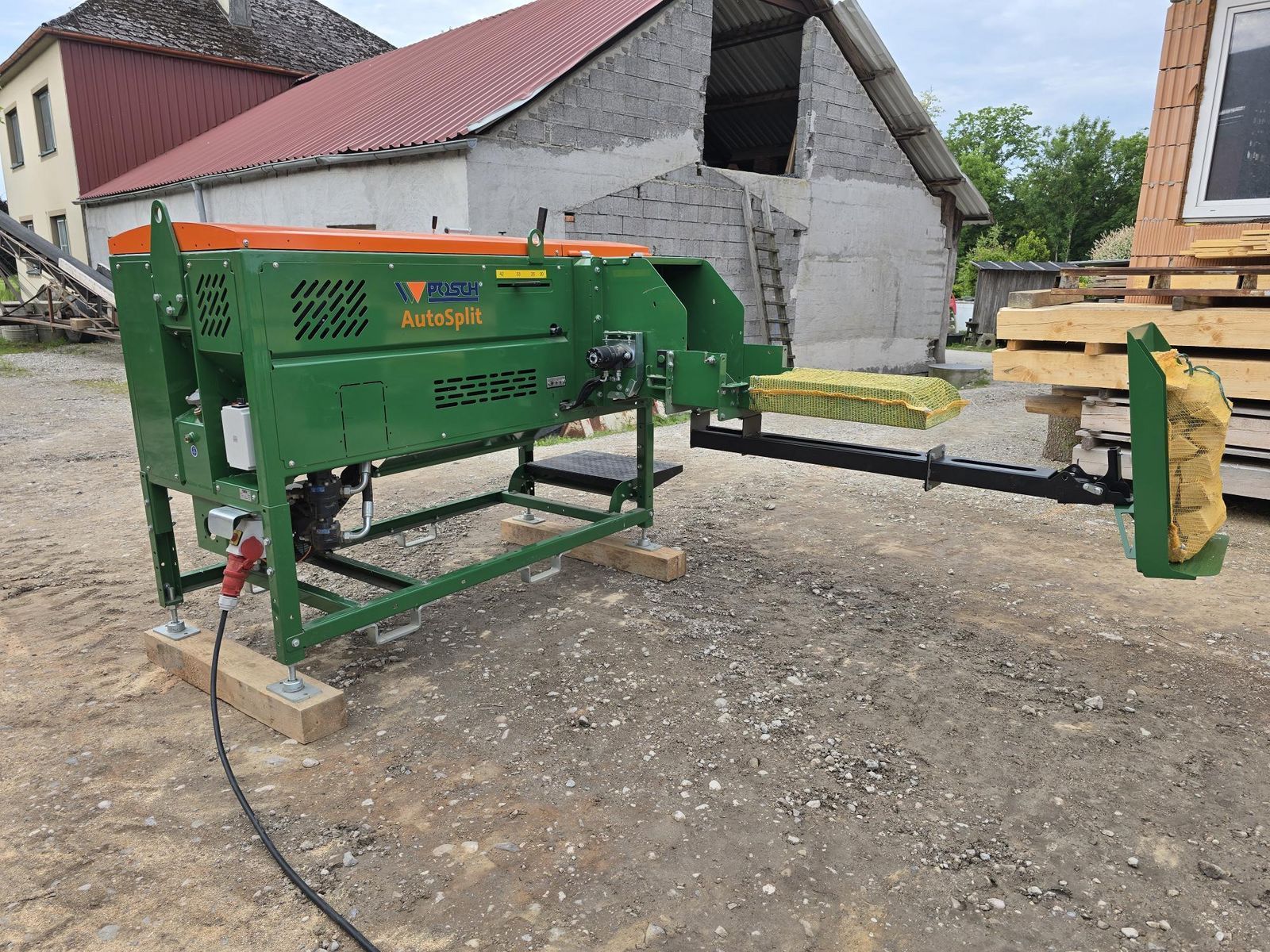 E-FARM: POSCH autosplit - Säge und Spalter - id IWB5RUI - 23.805 € - Baujahr: 2024 - Österreich