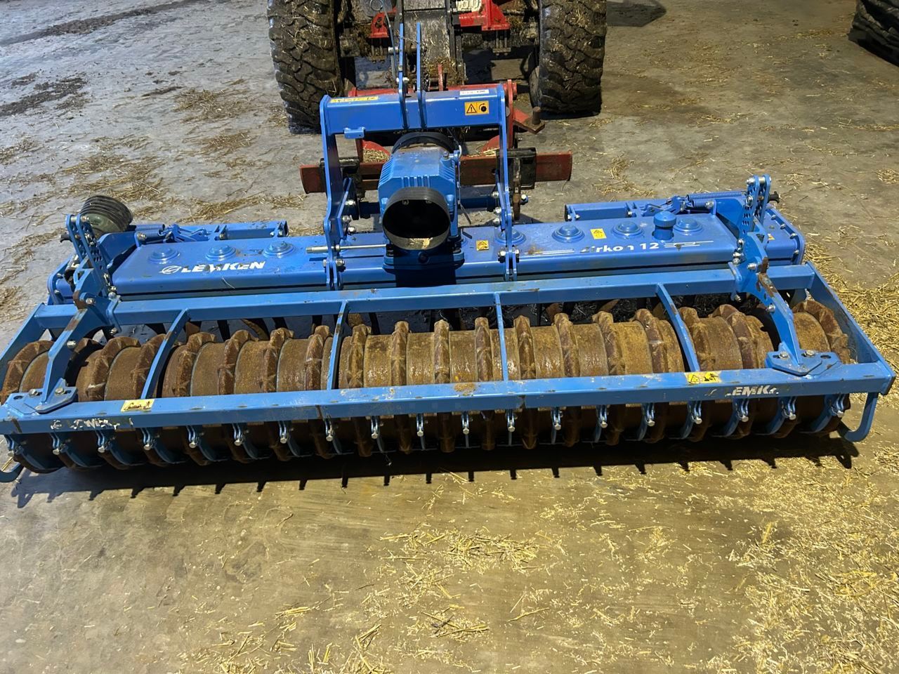 Lemken zirkon 12 Herse rotative 15 500 €