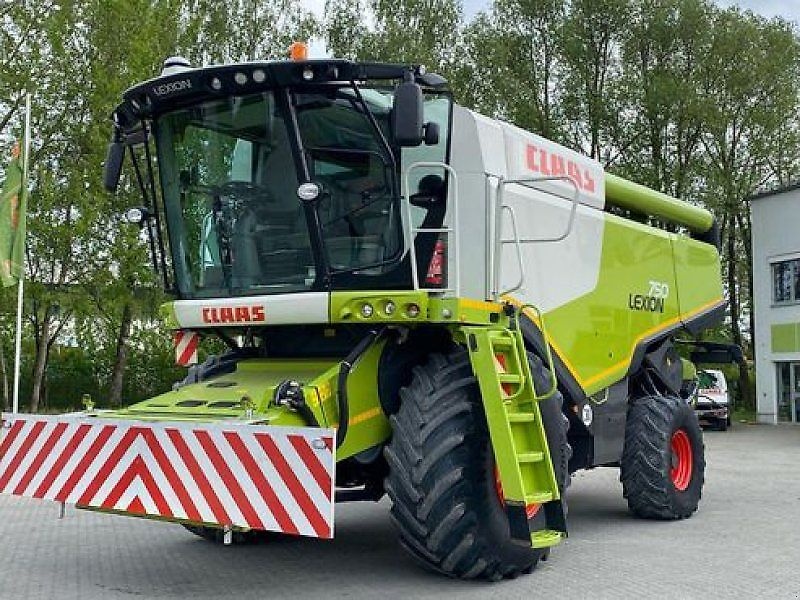 Claas lexion 750 mit v900+tw combine €149,000