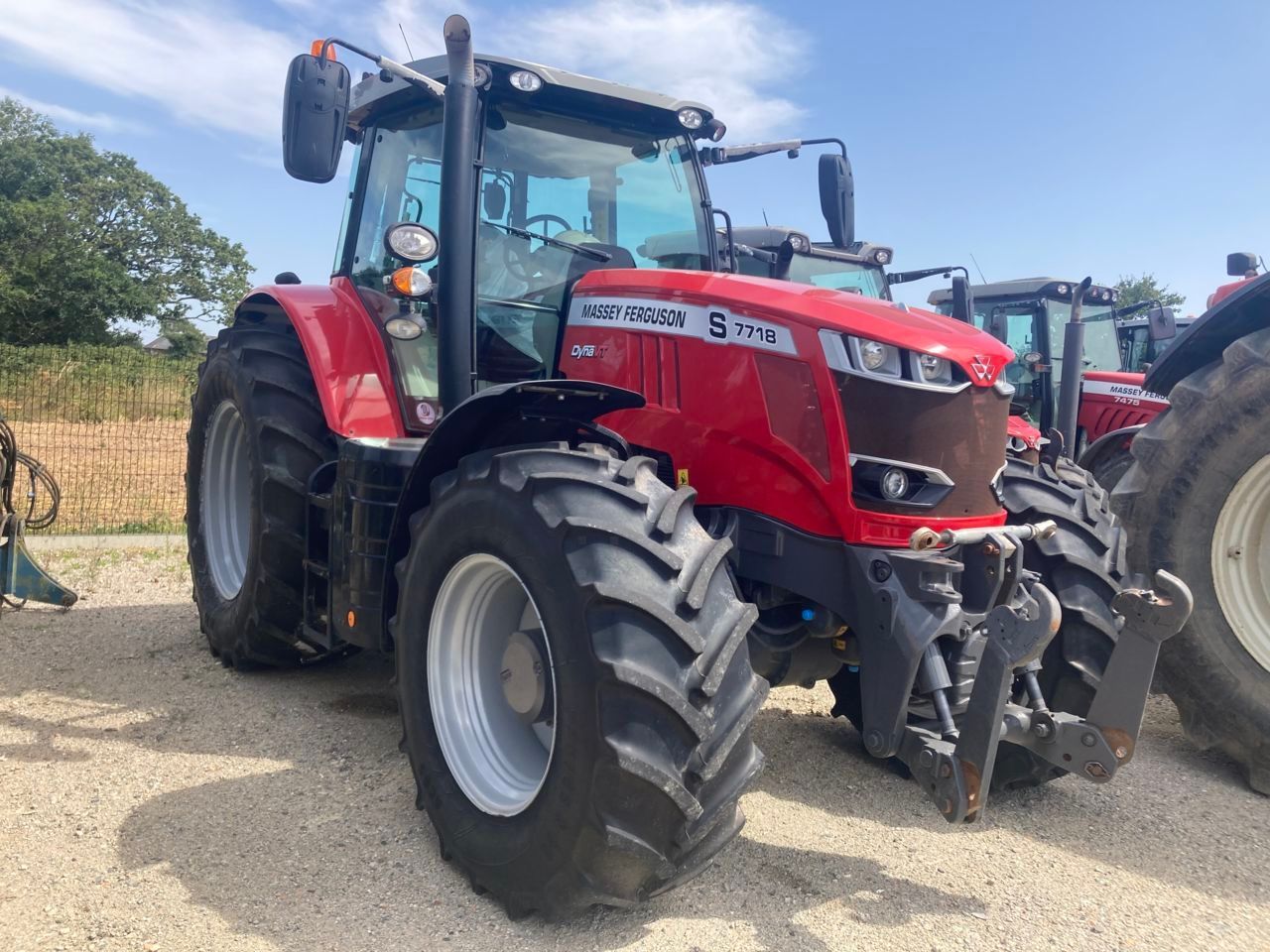 Massey Ferguson 7718 S Traktor 104 000 €
