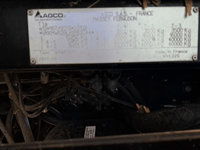 Massey Ferguson 6714 S Traktor